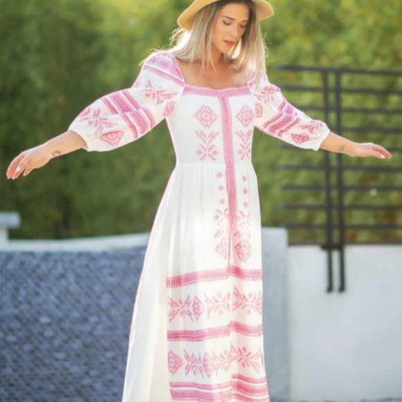 Red Dress Boutique Dresses & Skirts - Pink and White Embroidered Midi Dress Strut & Bolt